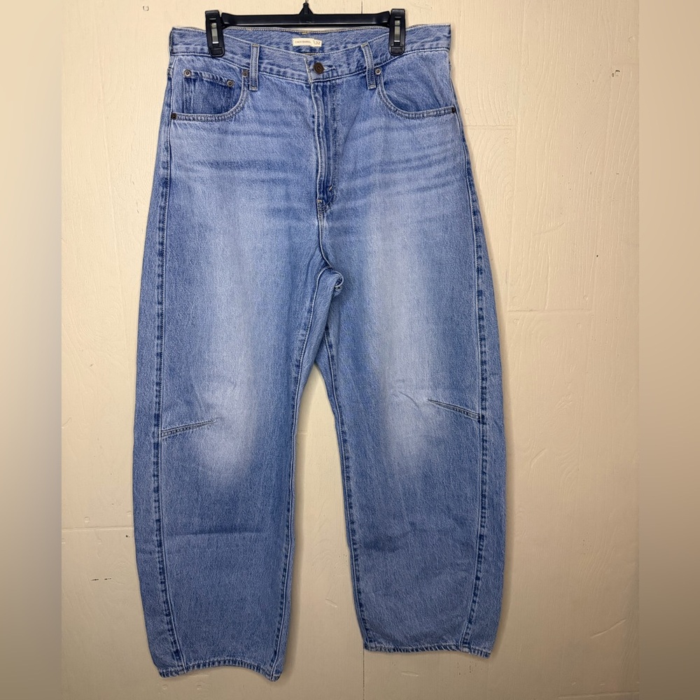 Levi’s Cinch High Waist Barrel Jeans
